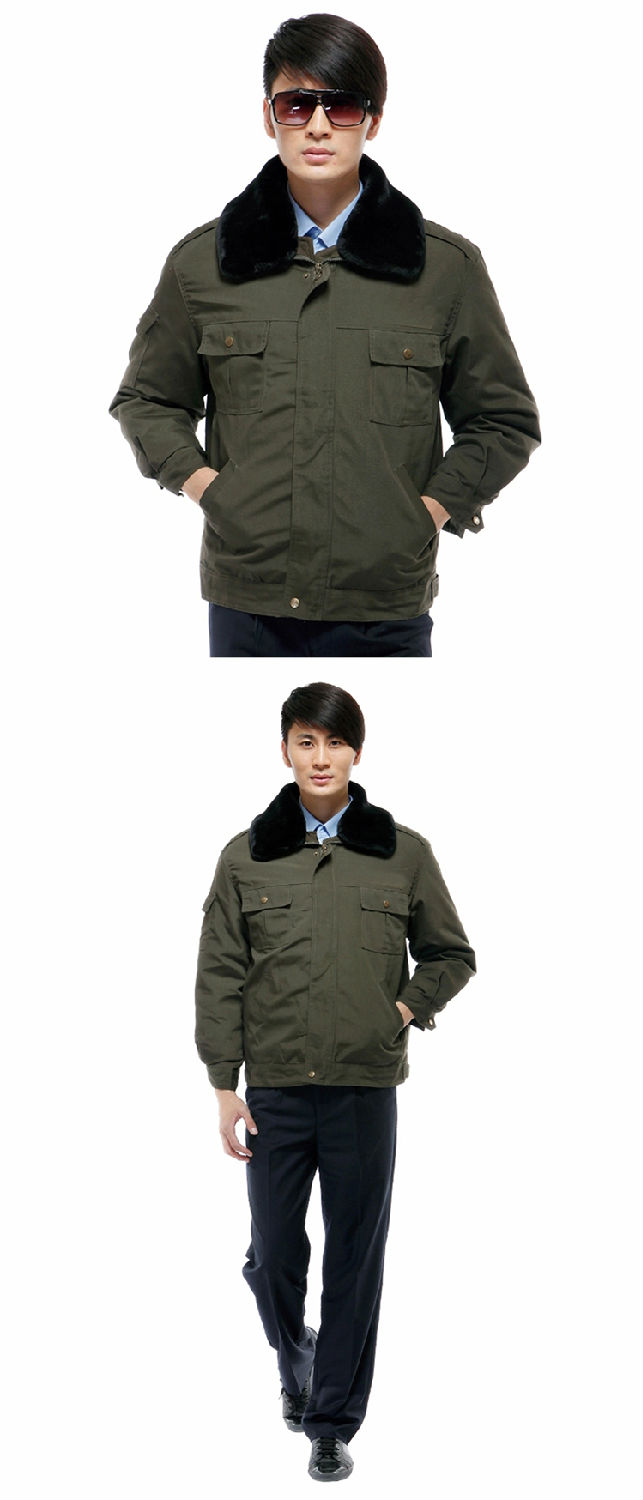 深綠色棉服