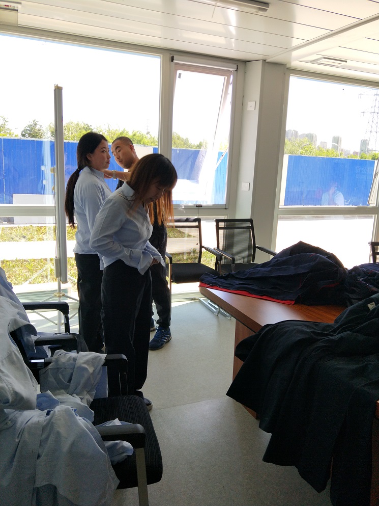 女職員試襯衫號衣