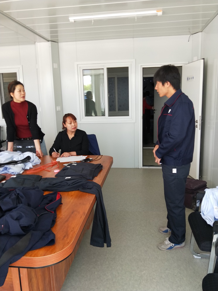 男職員試工服號衣
