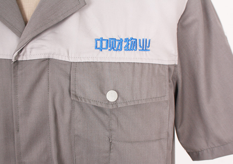 左前胸刺繡LOGO