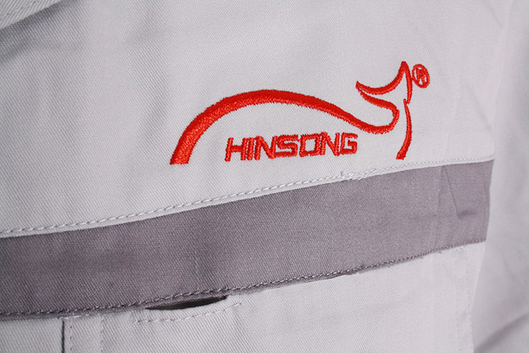 左前胸刺繡LOGO