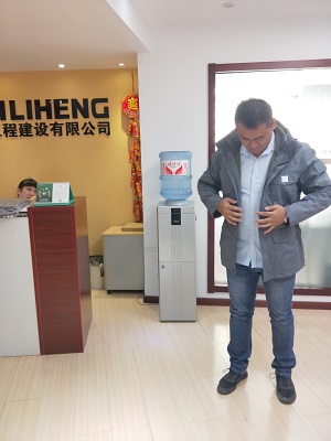凱利恒試沖鋒衣