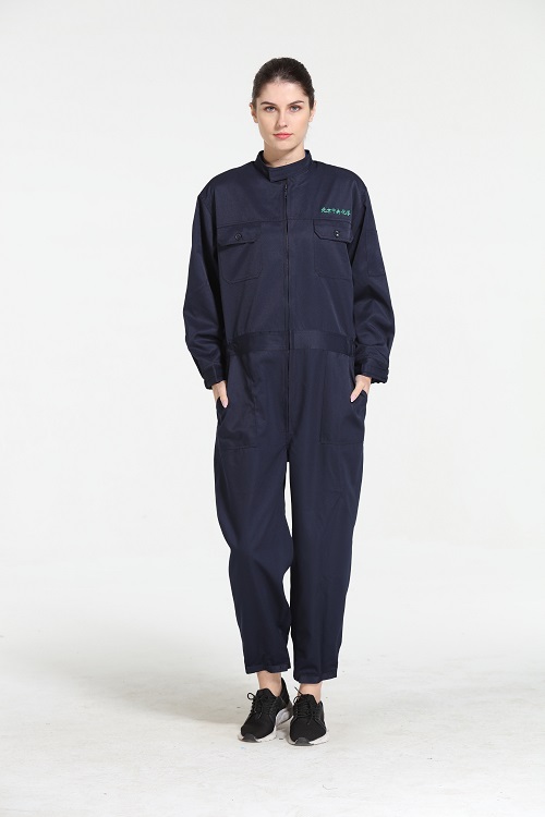 工服美為北京中央化學(xué)做的連體服款式