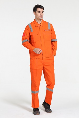 車間人員為什么要穿工作服？北京工作服廠家告訴您其中的原因吧！
